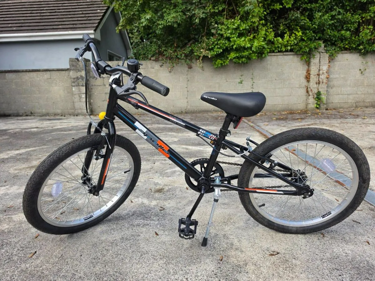 Apollo Switch Junior Hybrid Bike 20” - Image 1