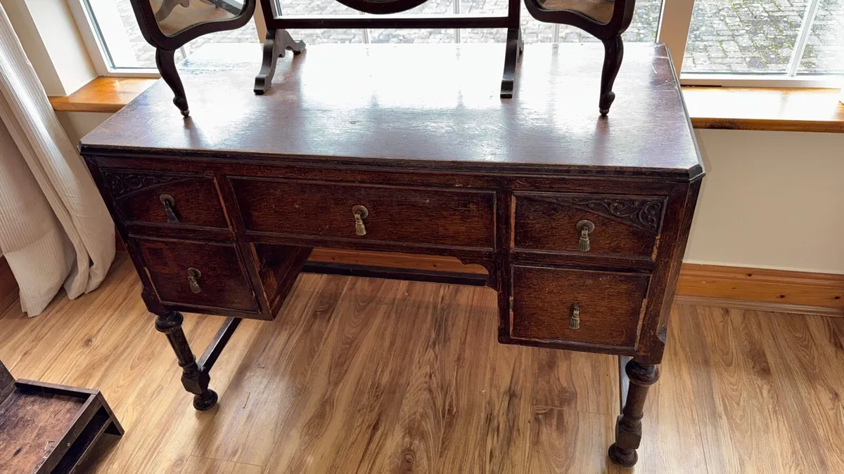 Antique oak desk and Edwardian triple mirror - Image 2