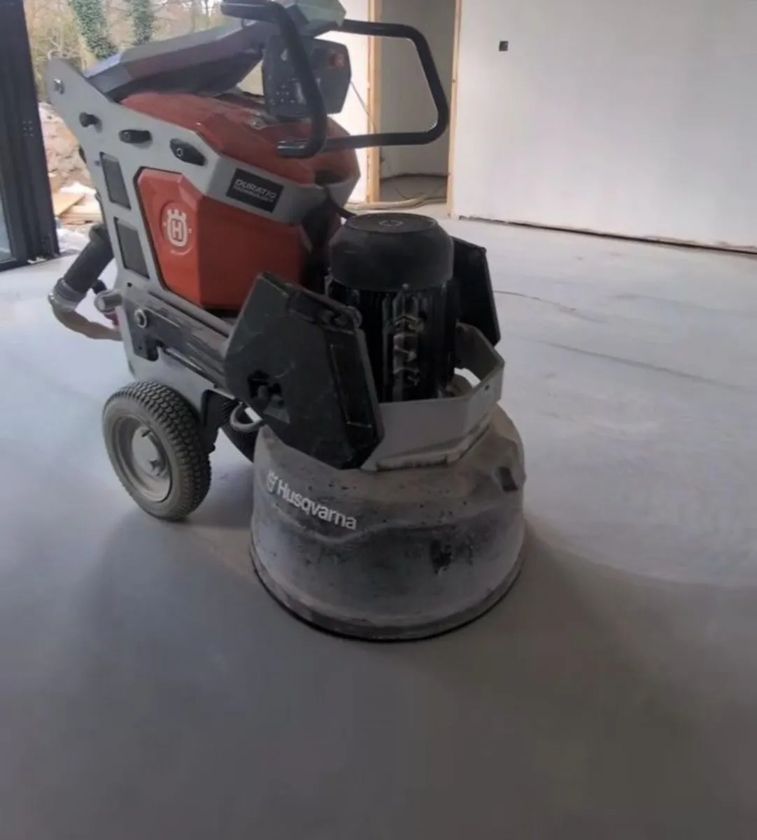 Concrete floors sealed and polished