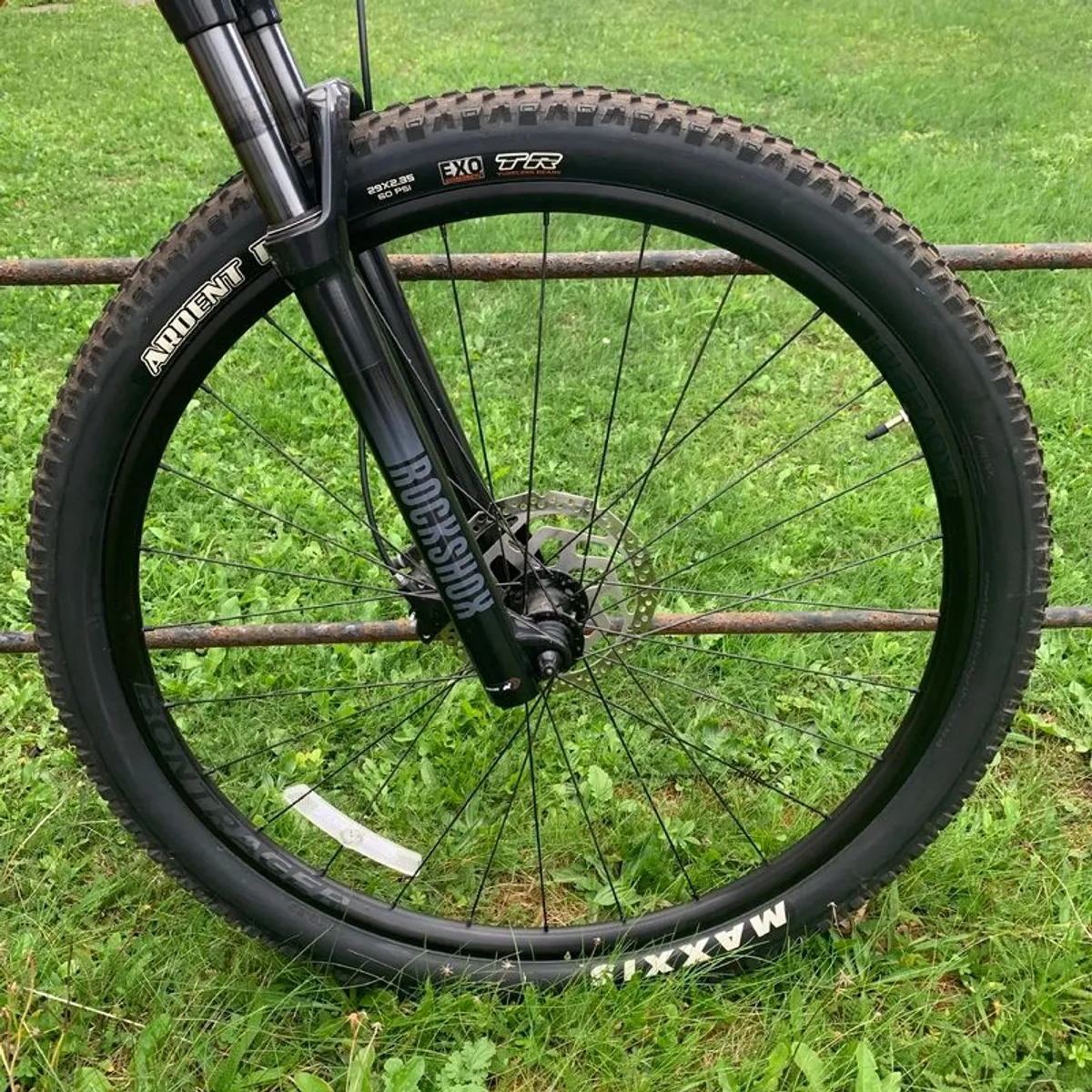 TREK Marlin 8 Mountain Bike - Size L - Pristine Excellent Condition - Image 4