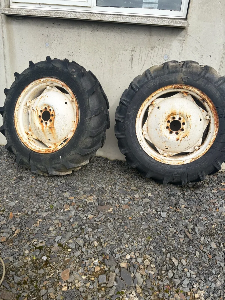 Wheels and tyres - Image 1