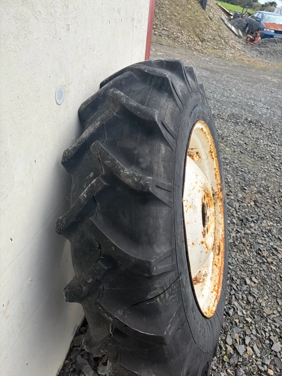 Wheels and tyres - Image 2