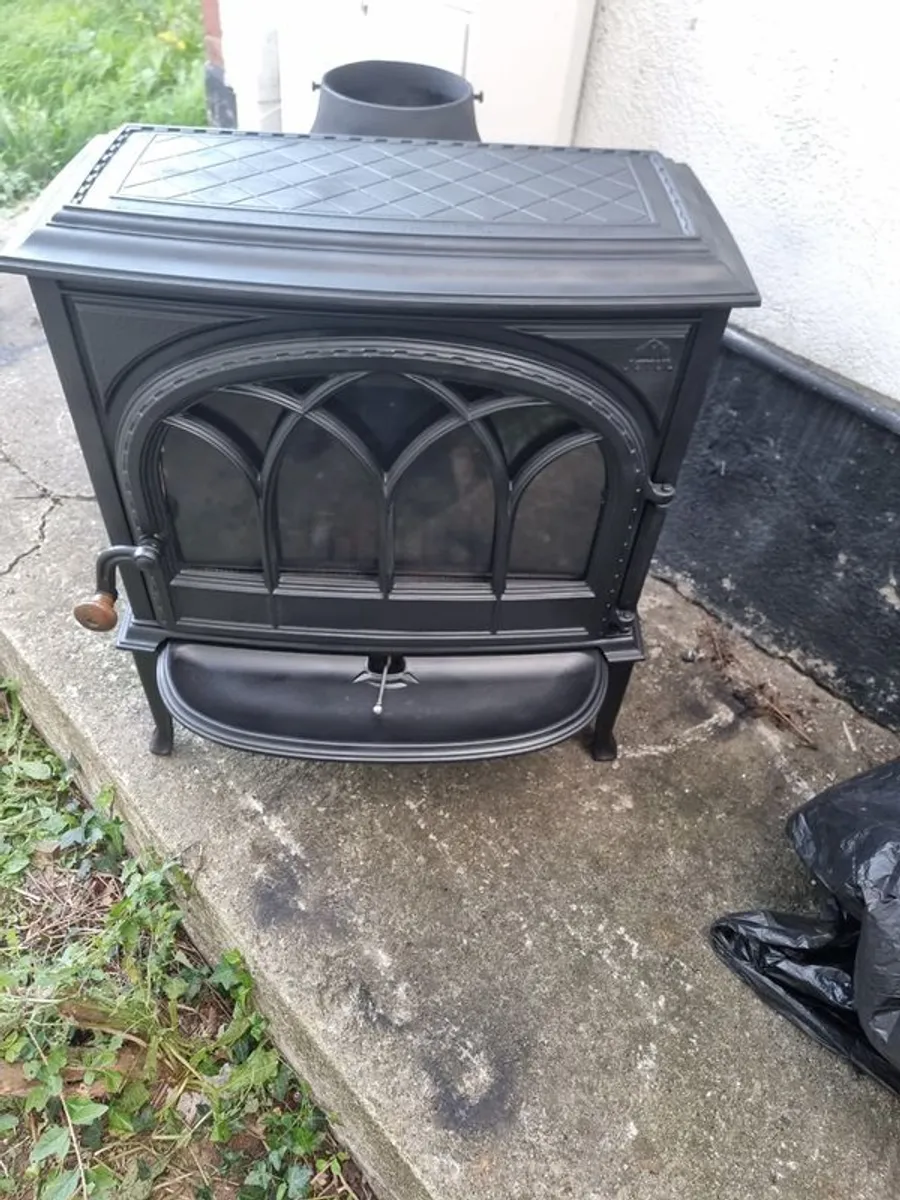 Jotul F 400 Cast Iron Wood Stove - Image 4