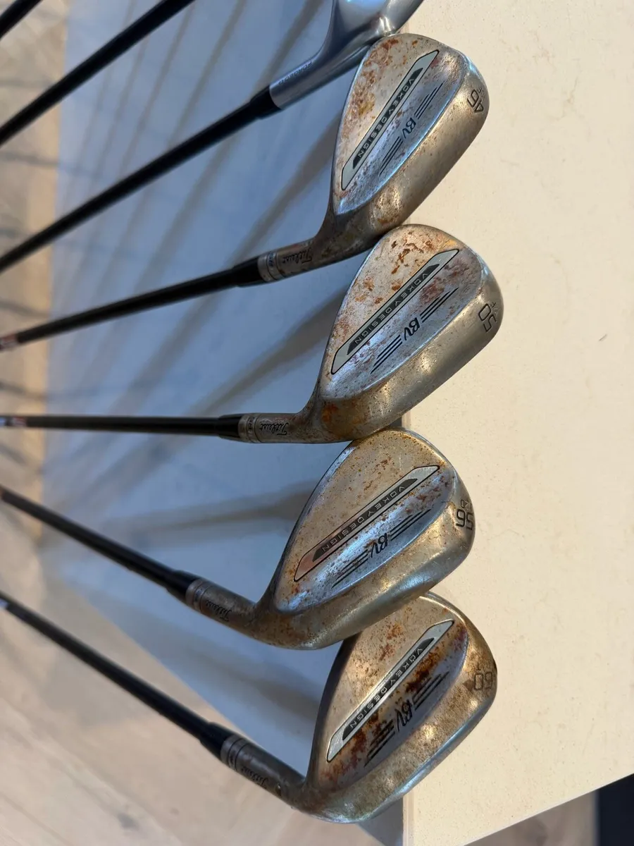 Must see Titleist irons and wedges - as new - Image 2