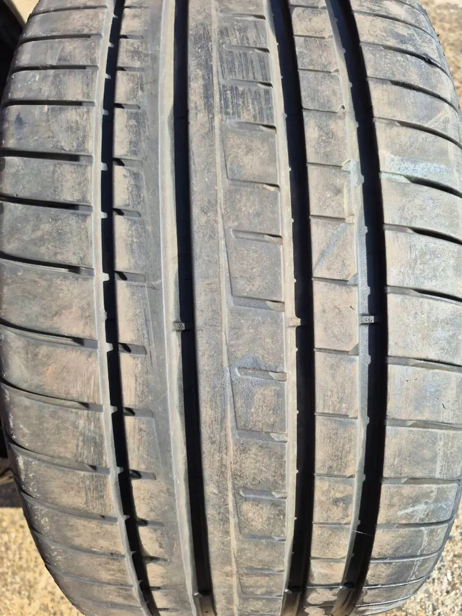 BMW alloys tyres - Image 4