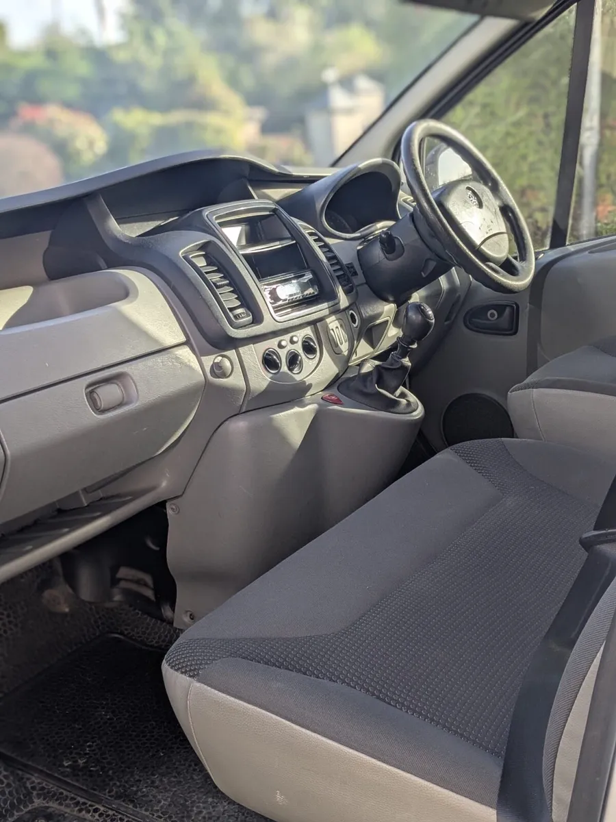 Vauxhall Vivaro Van - Image 3