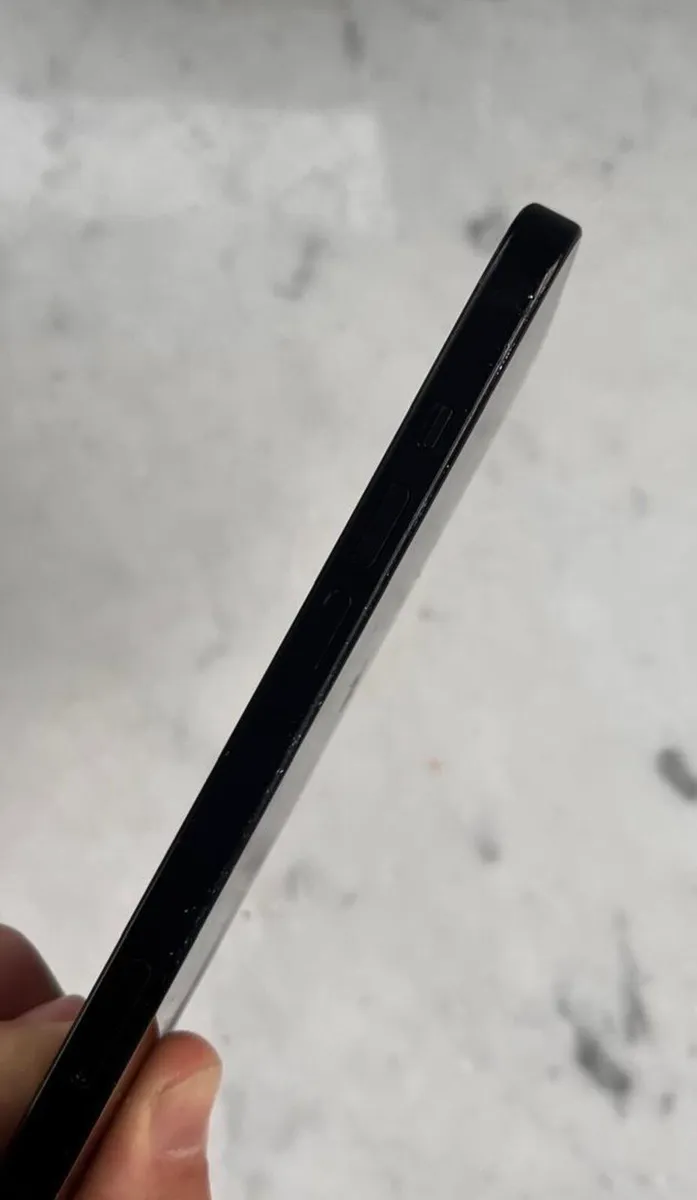 iPhone 15 256GB - Image 4
