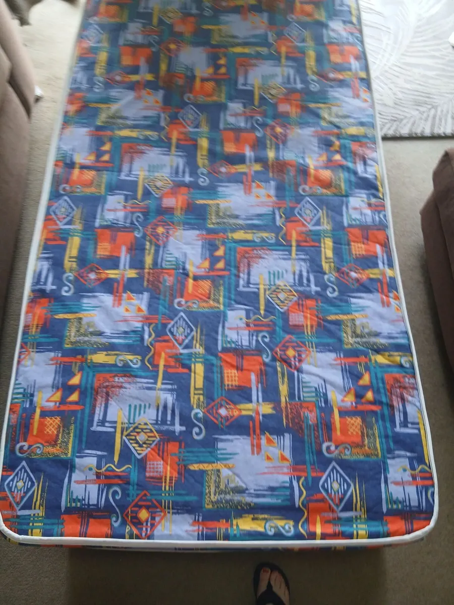 Single Bed - Image 4