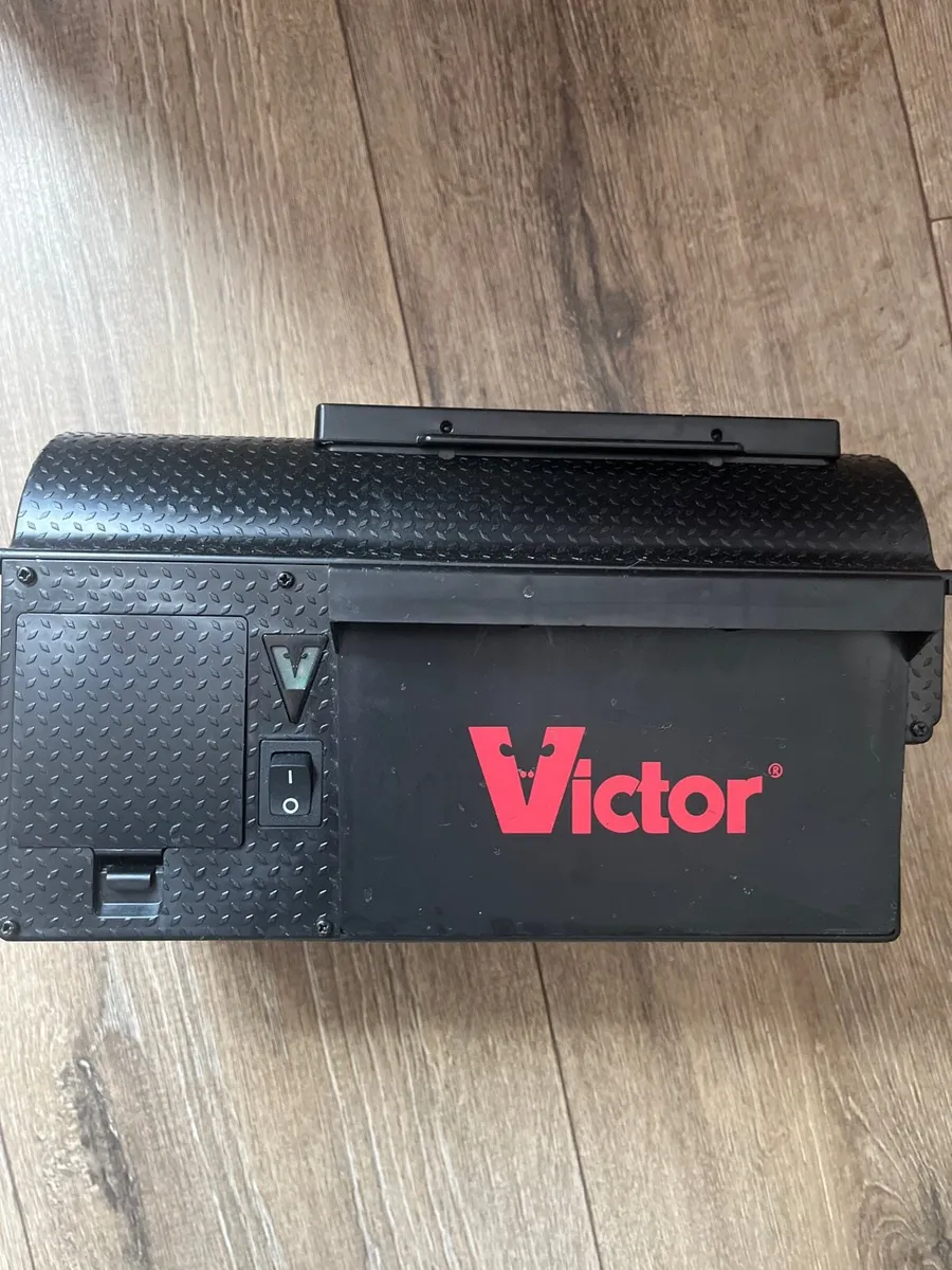 Victor M260 Indoor Multi-Kill Electronic Mousetrap - Image 3