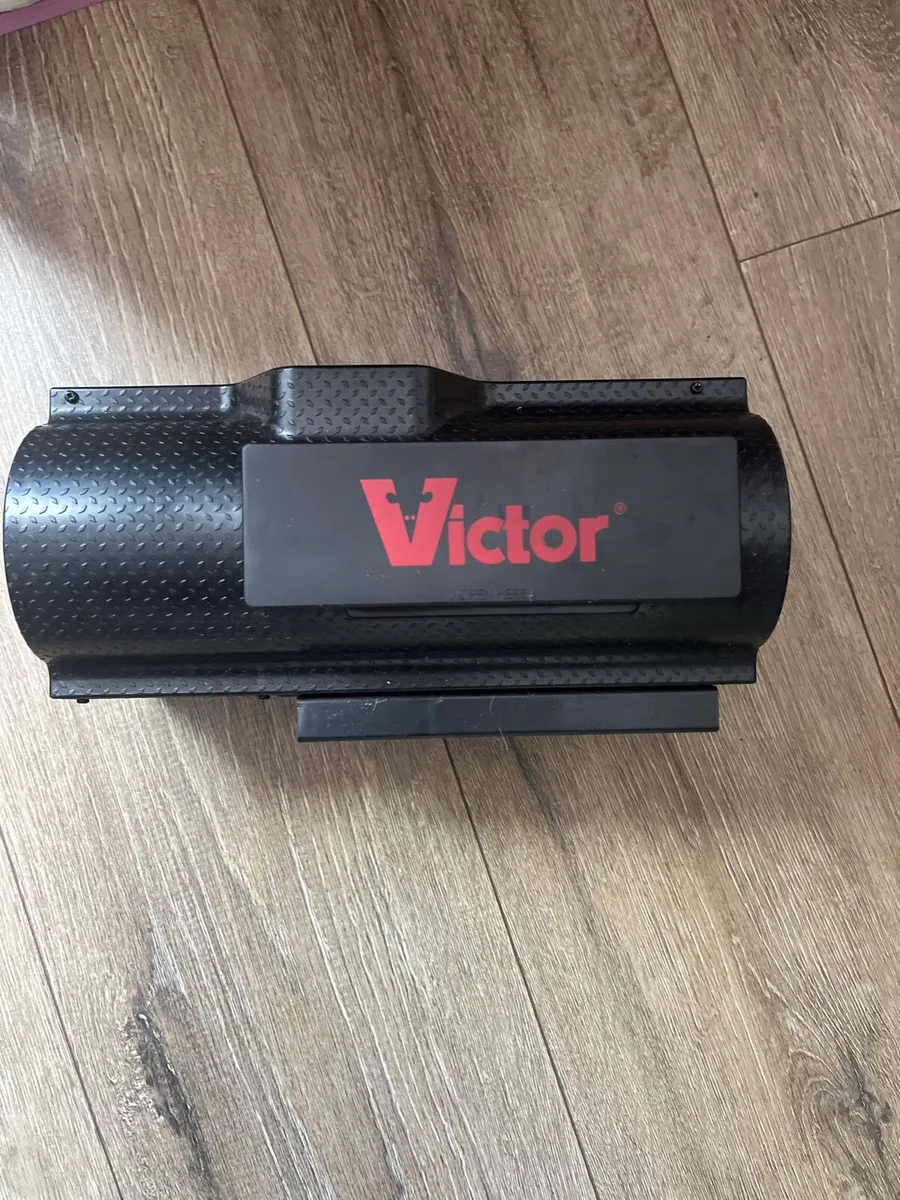 Victor M260 Indoor Multi-Kill Electronic Mousetrap - Image 4