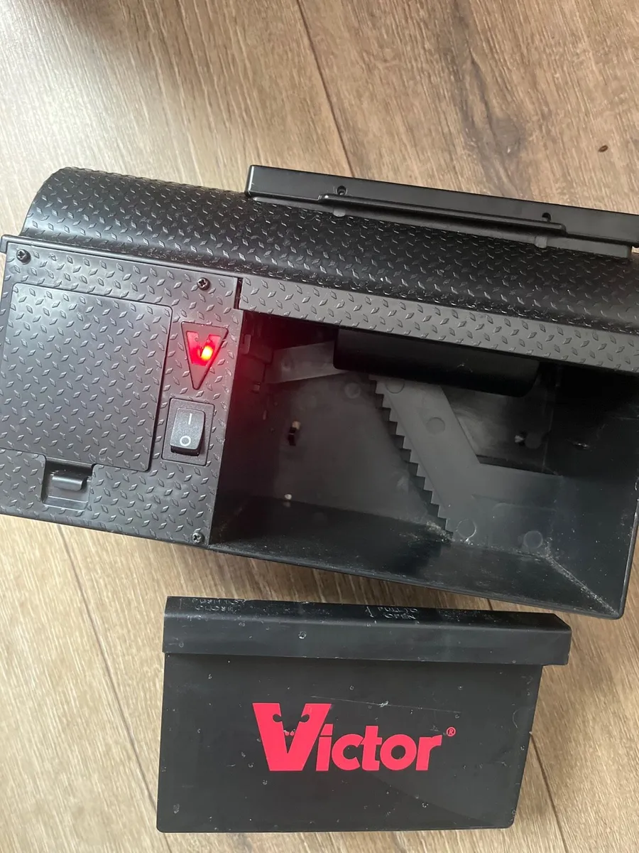 Victor M260 Indoor Multi-Kill Electronic Mousetrap - Image 2