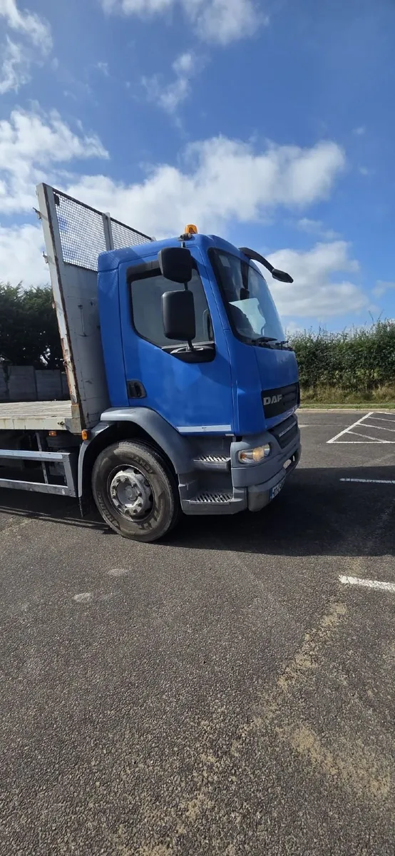 2007 DAF 19 Tonne Rigid incl Pathfinder Crane - Image 1
