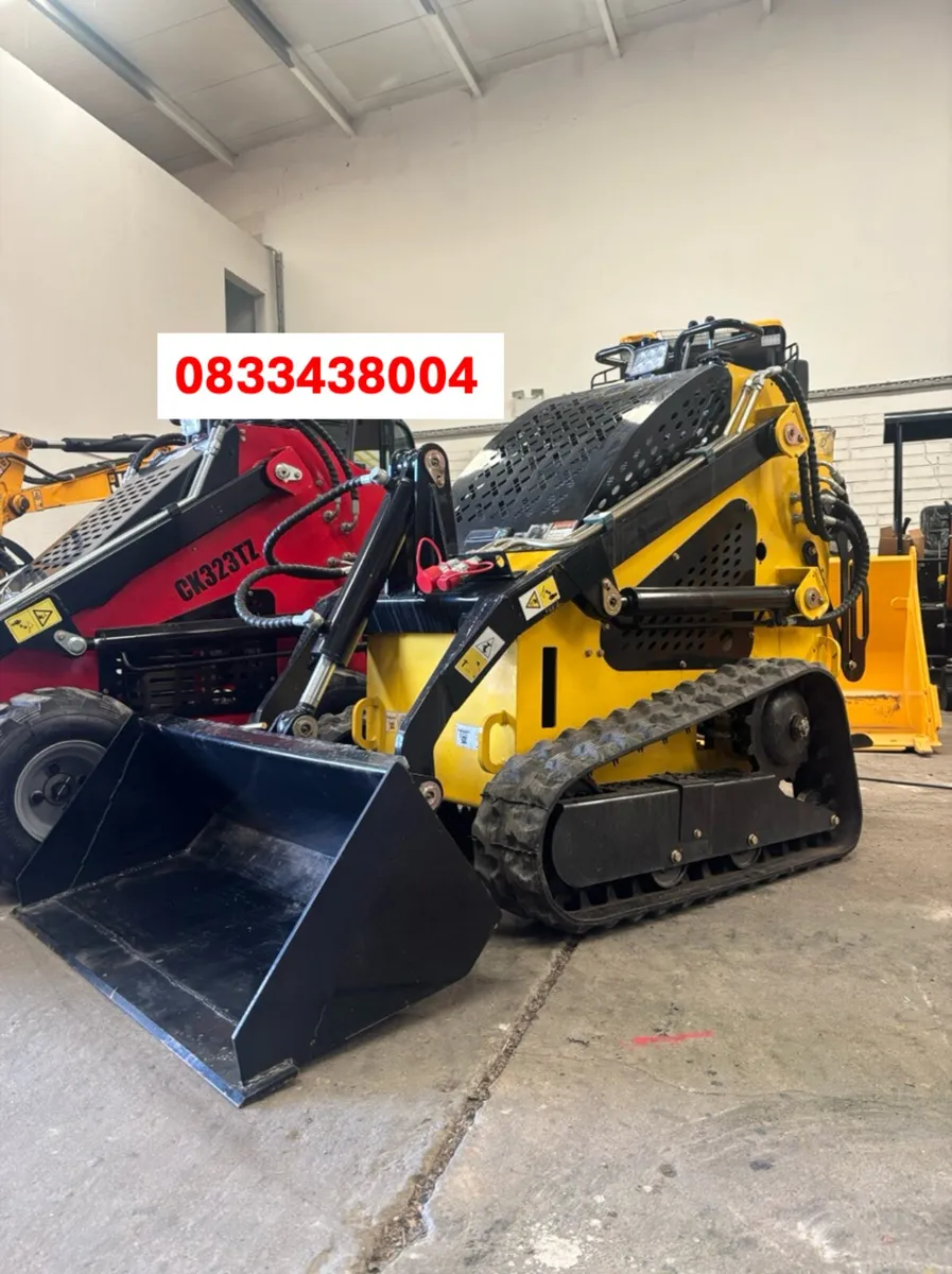 Delano T360 Tracked Pedestrian Skid Steer Loader - Image 1