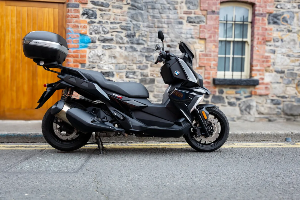 BMW C400X 2024 - Image 1