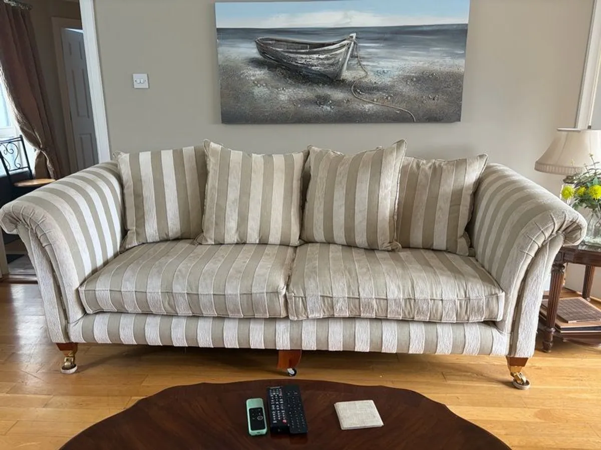 Large Finline Designer Sofa - Image 3