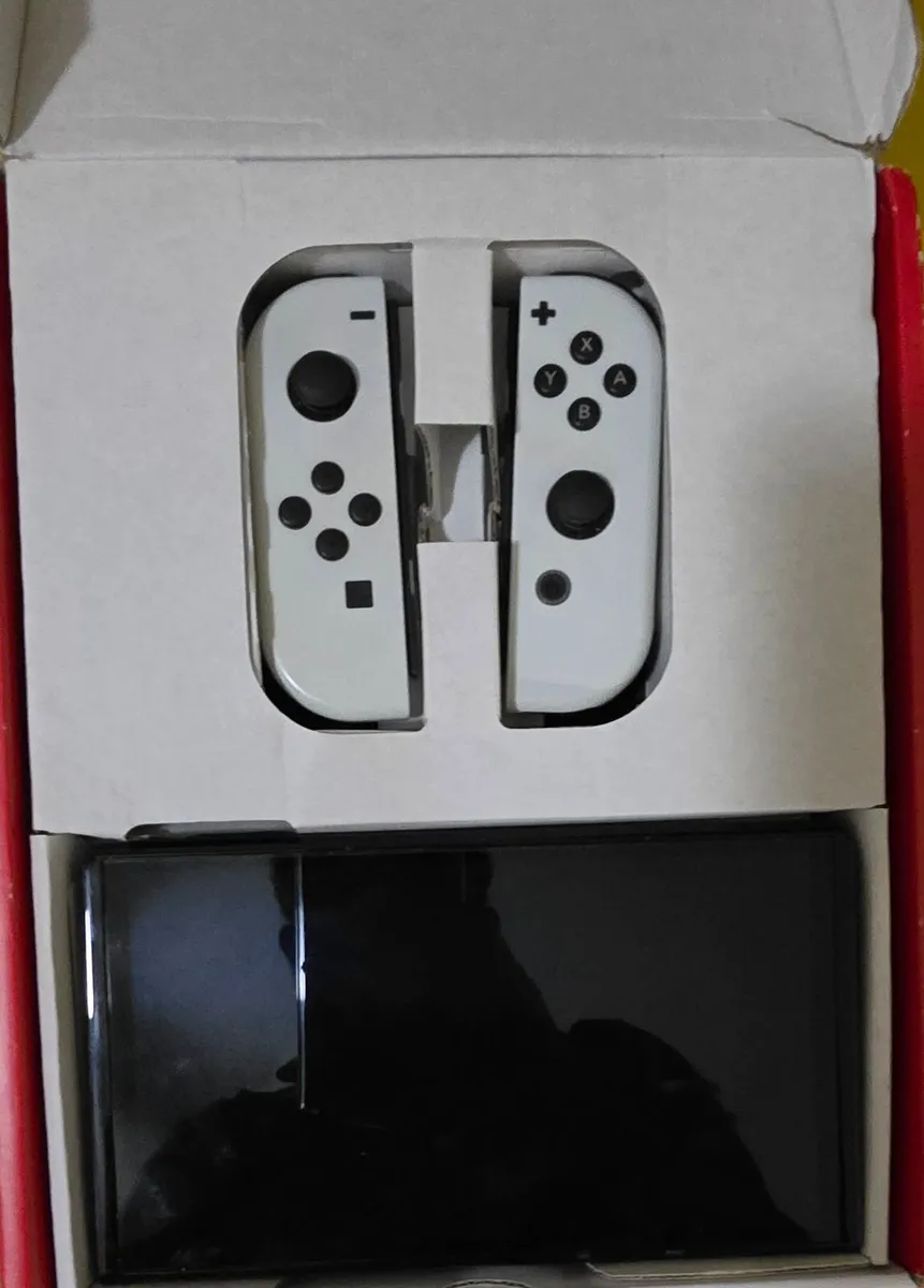 Nitendo switch oled - Image 2
