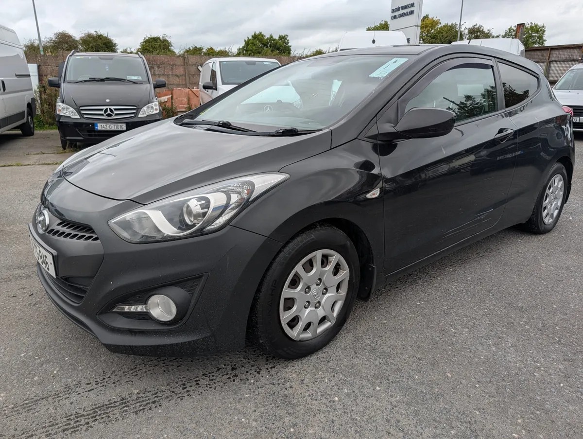 Hyundai i30 van new cvrt - Image 1