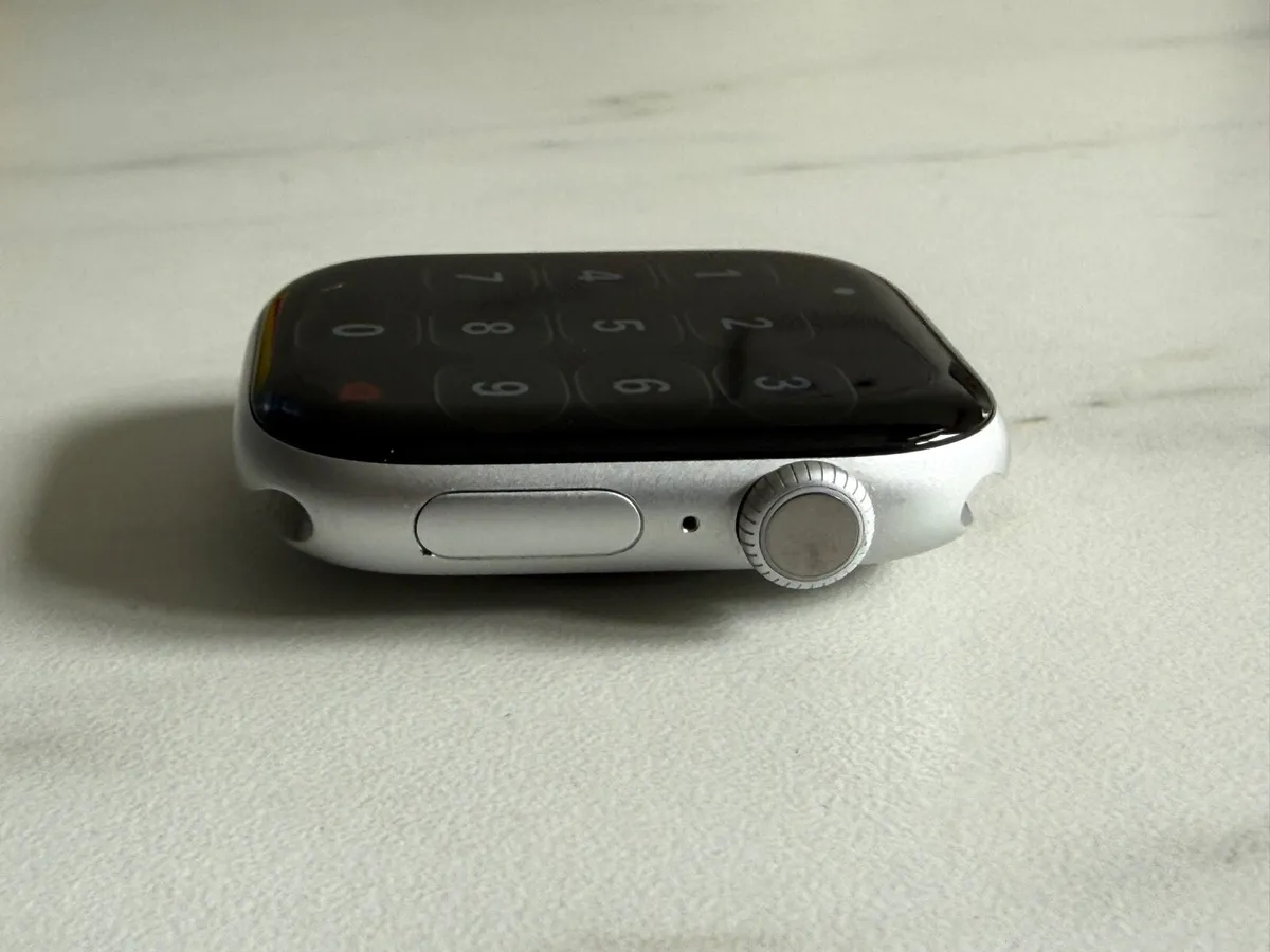 Apple Watch Series 10 46mm - Image 4