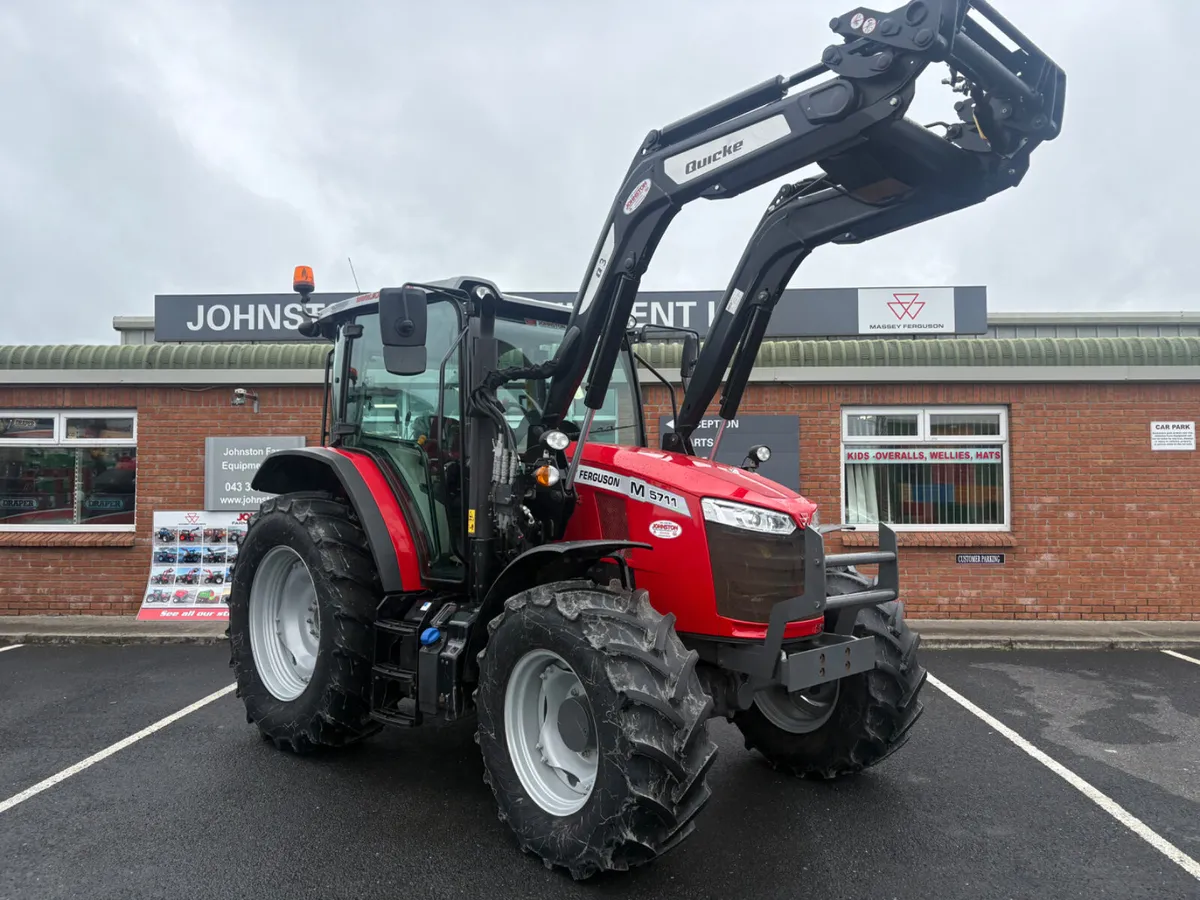 Massey Ferguson 5711m - 750 hours - Image 1