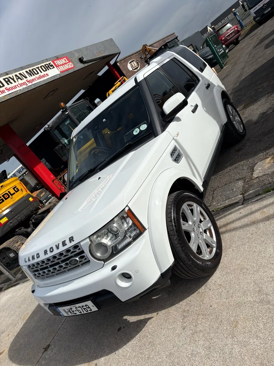 11 Landrover Discovery 5seat crew cab As new - Image 1