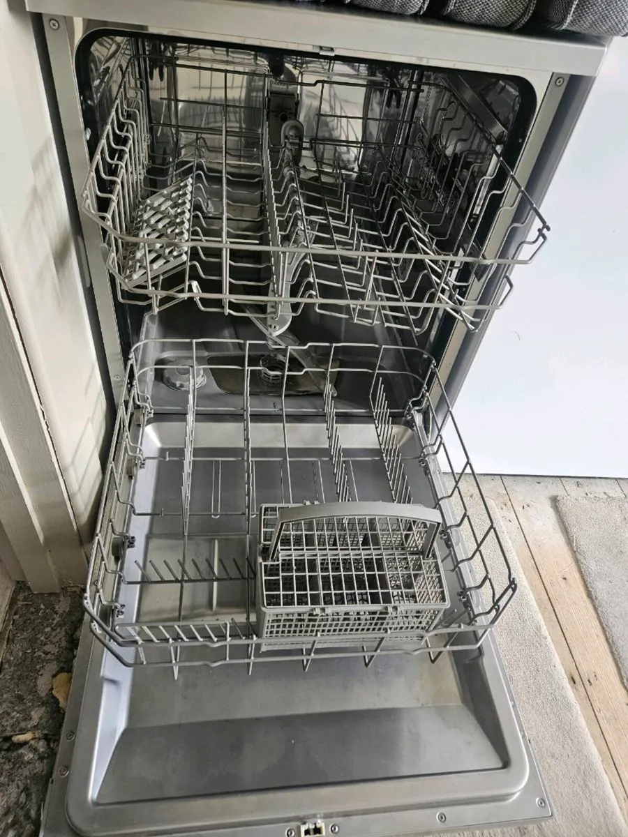 Thor Silver Dishwasher - Image 1
