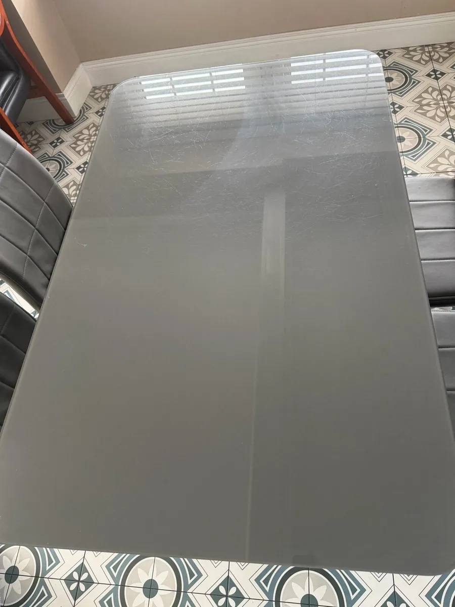 Kitchen Table - Image 4