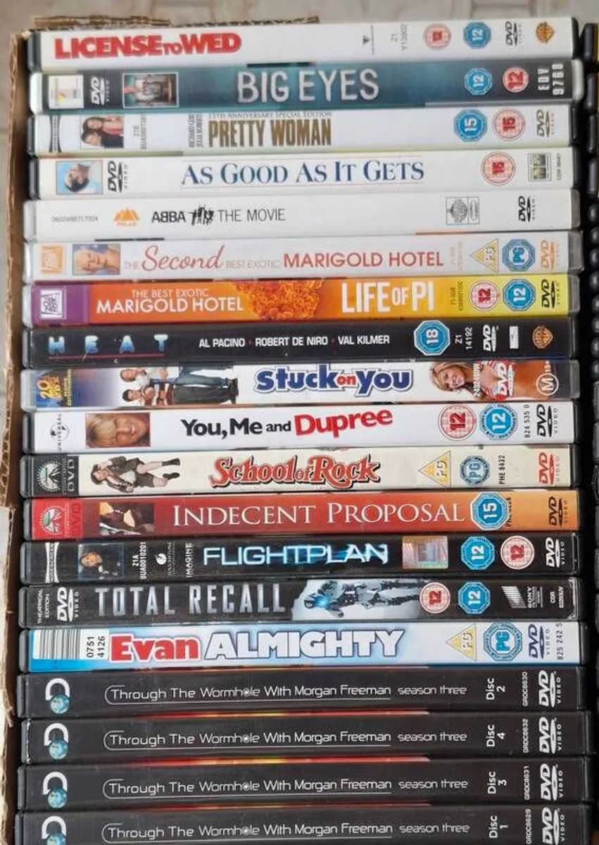 Over 400 Dvds - Image 1
