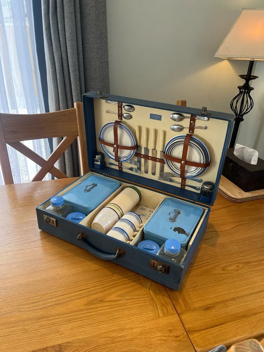 1950s Sirram England Picnic Set - Image 1