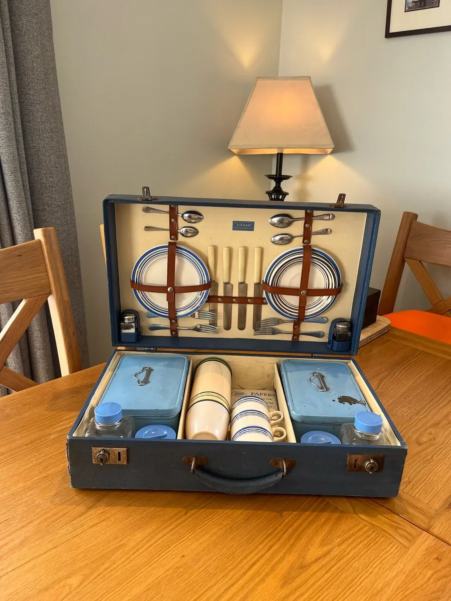 1950s Sirram England Picnic Set - Image 2