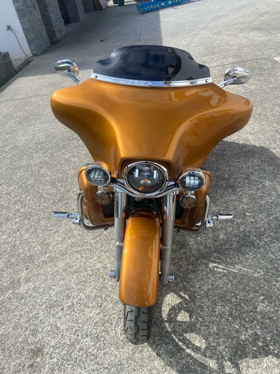 Motorcycle - Image 4