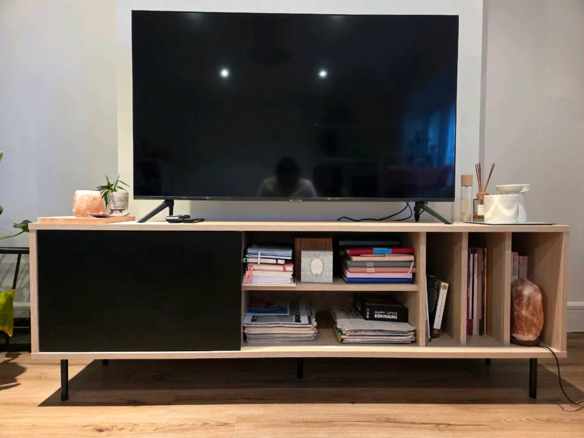 Tv bench / Tv stand - Image 1