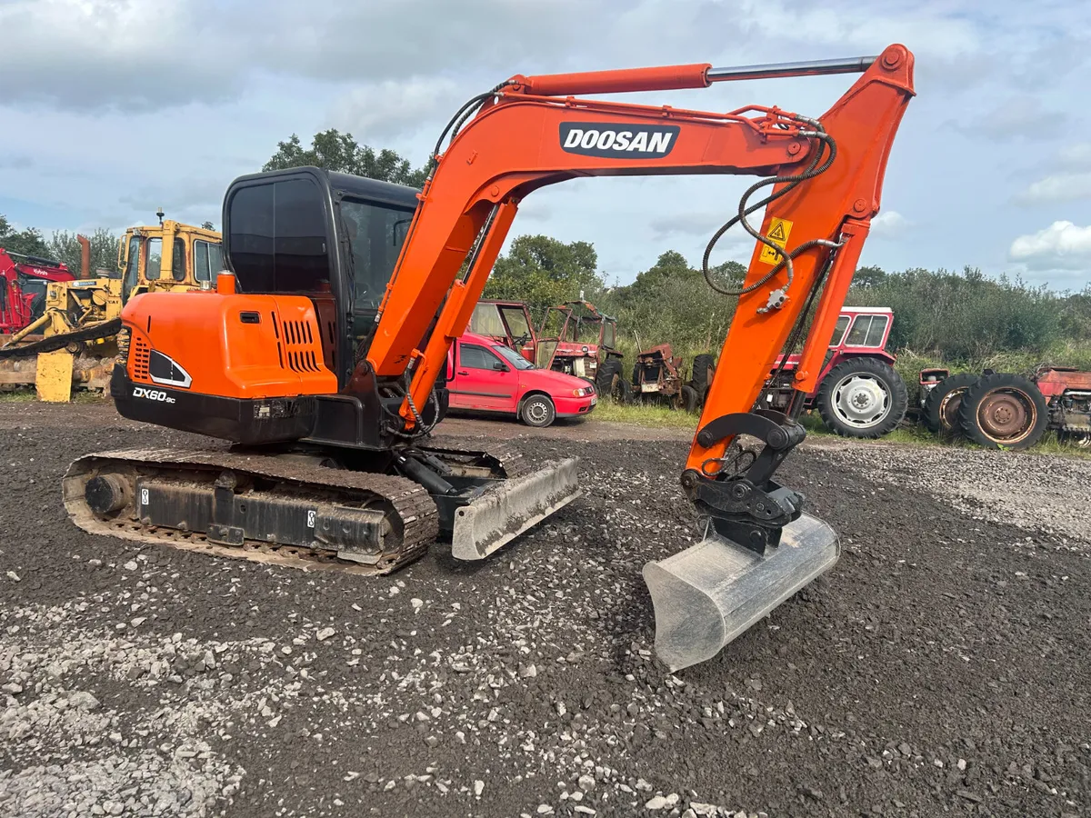2020 Doosan DX 60-9C C/W x2 Buckets - Image 3