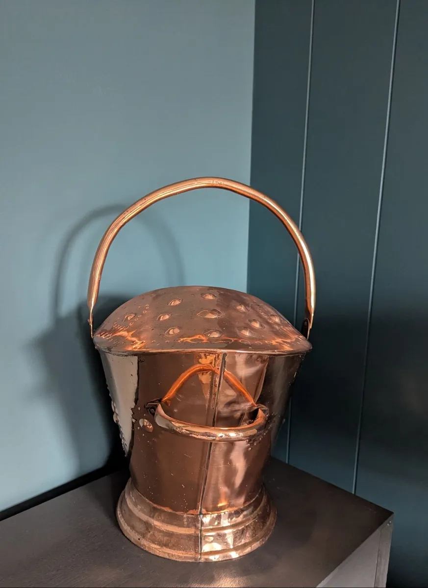 Antique Copper Coal Scuttle / Fireside Bucket - Image 3