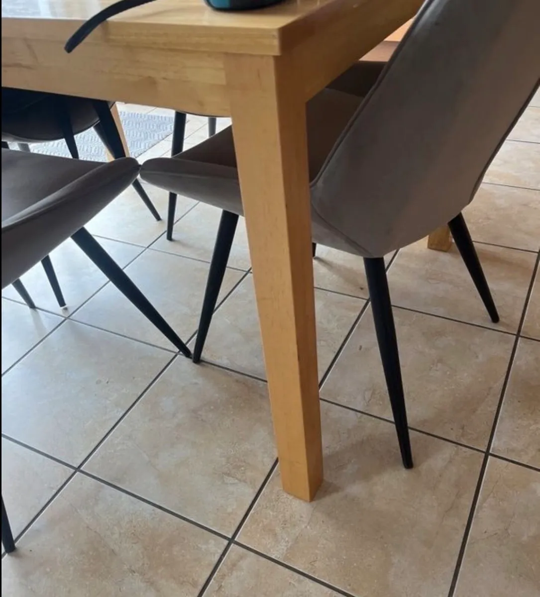 Kitchen table OPEN TO OFFERS - Image 3