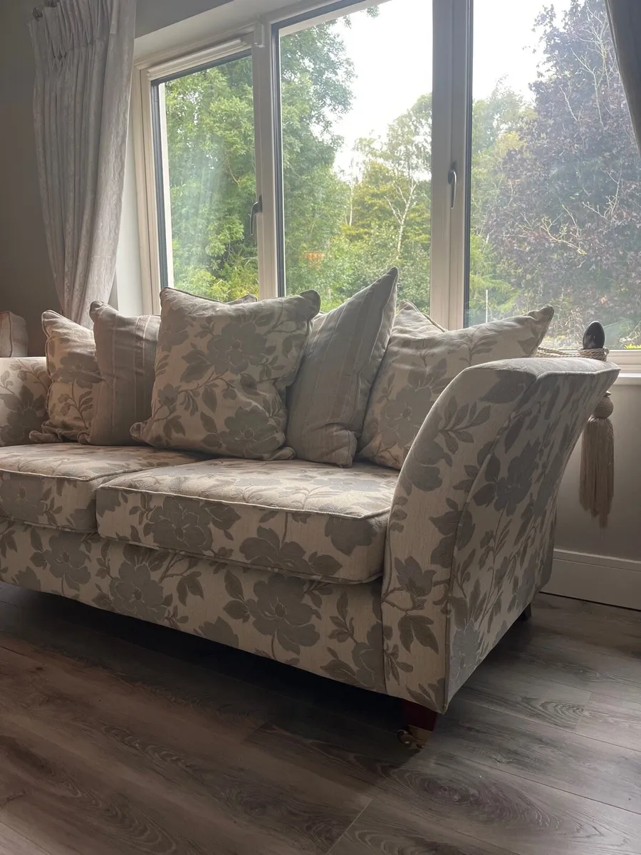 EZ Living 3 seater Couch, & 1 seater - Image 2