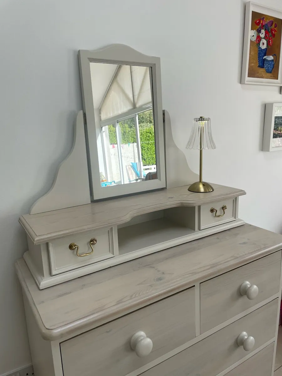 Bedroom Set - Image 2