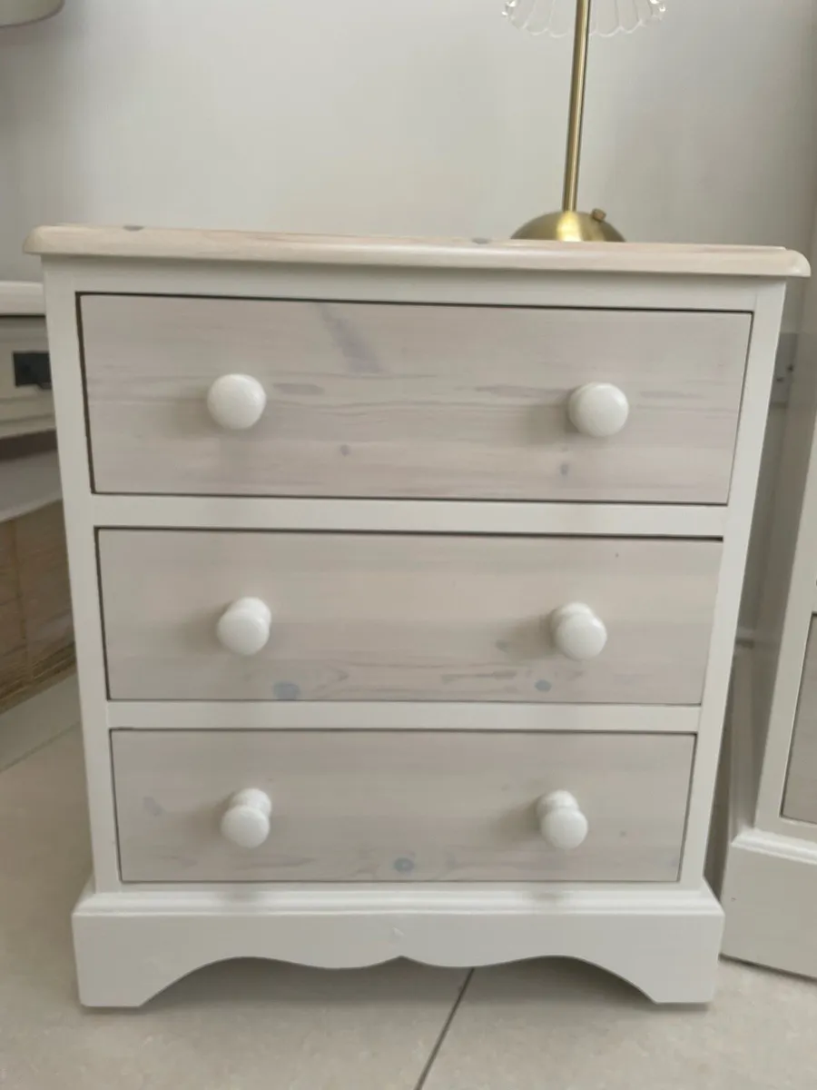 Bedroom Set - Image 3