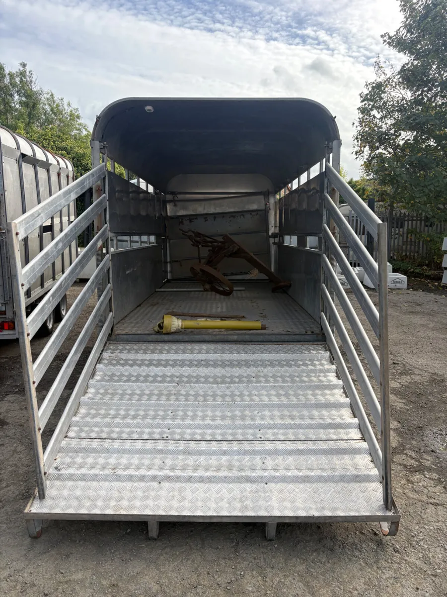 Graham Edward’s 14ft cattle trailer - Image 3