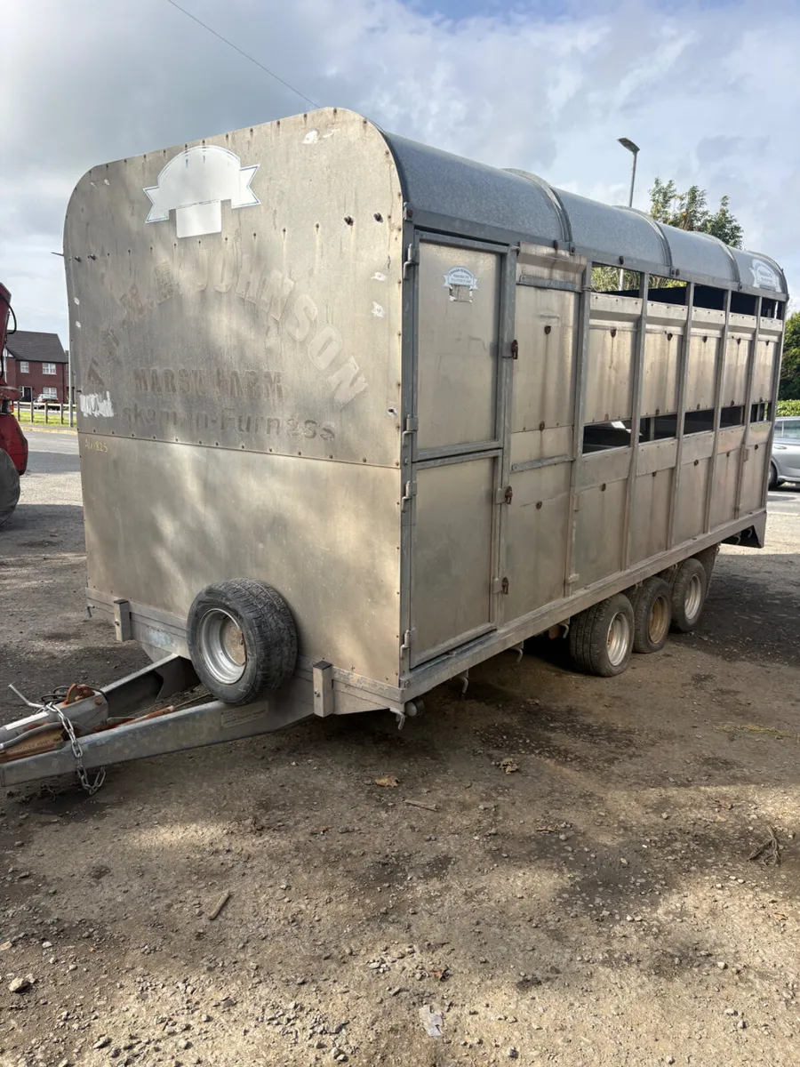 Graham Edward’s 14ft cattle trailer - Image 1