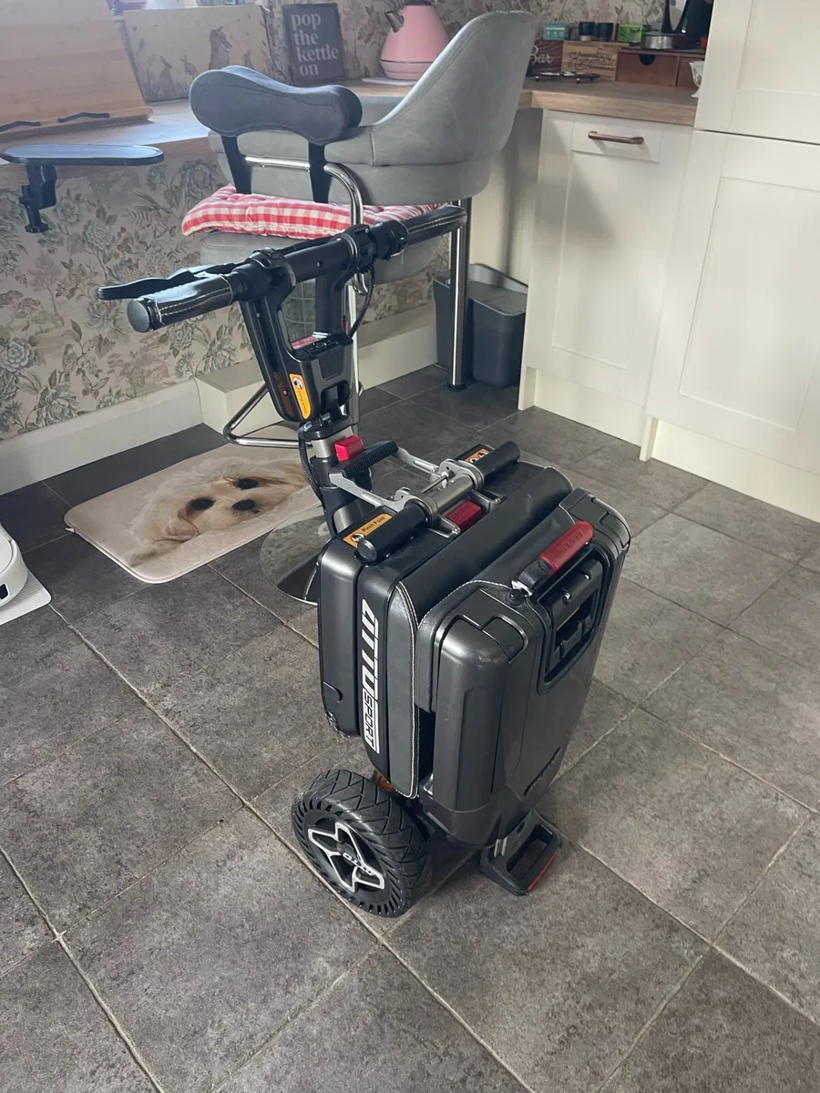 Mobility scooter - Image 1