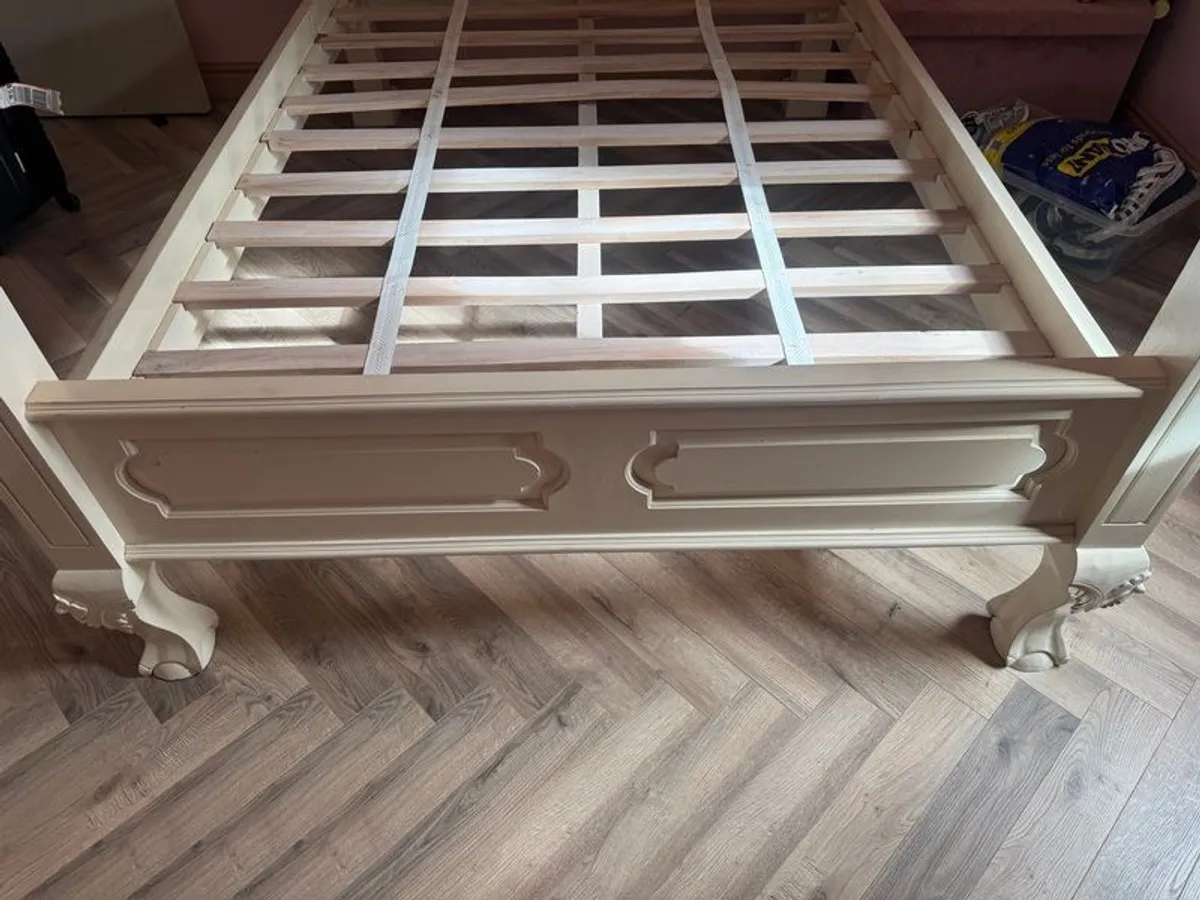 beds - Image 4