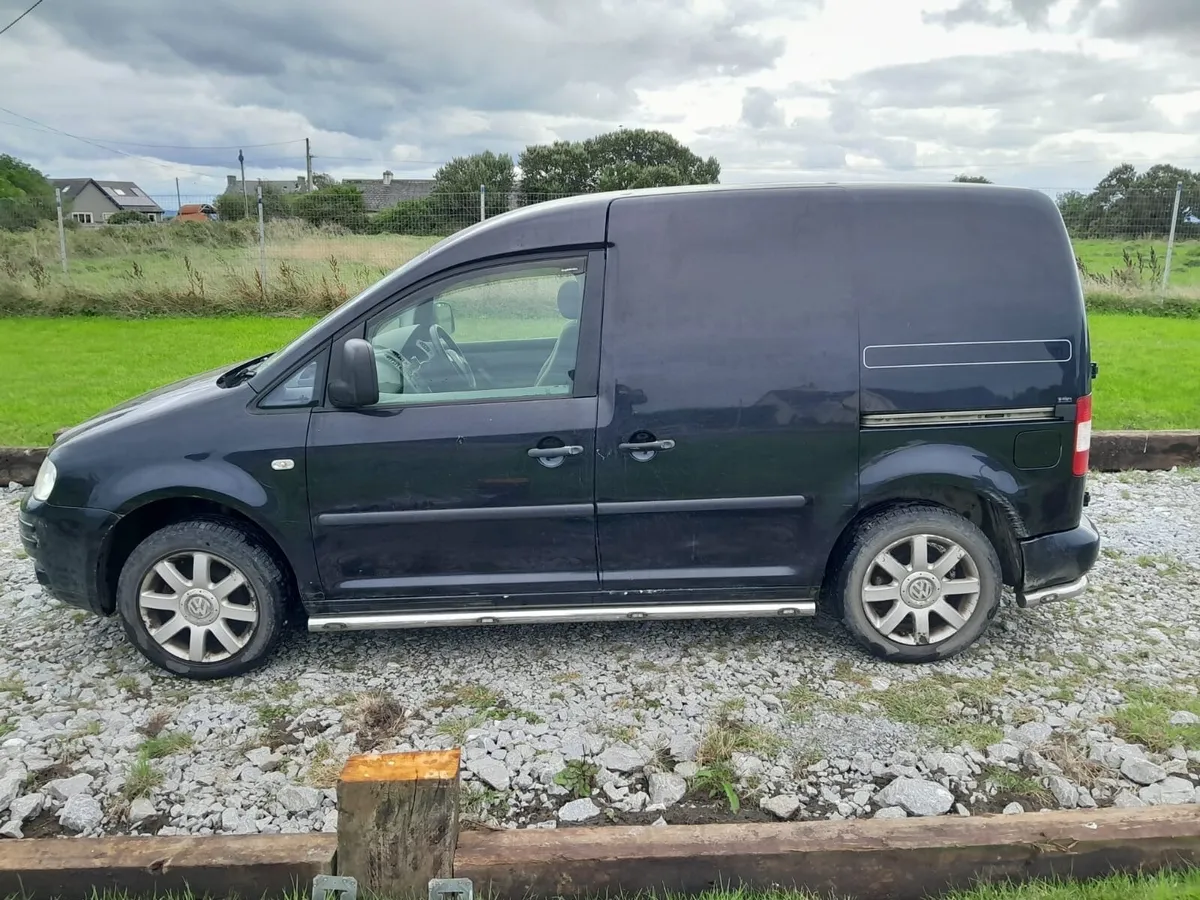 Volkswagen Caddy 2009 - Image 2