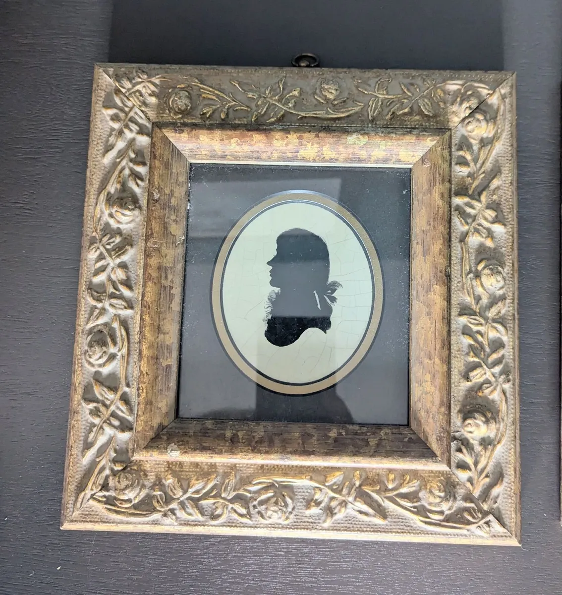2 Antique Silhouette Portraits - Ornate Gilt frame - Image 4