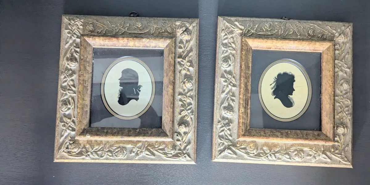 2 Antique Silhouette Portraits - Ornate Gilt frame - Image 2