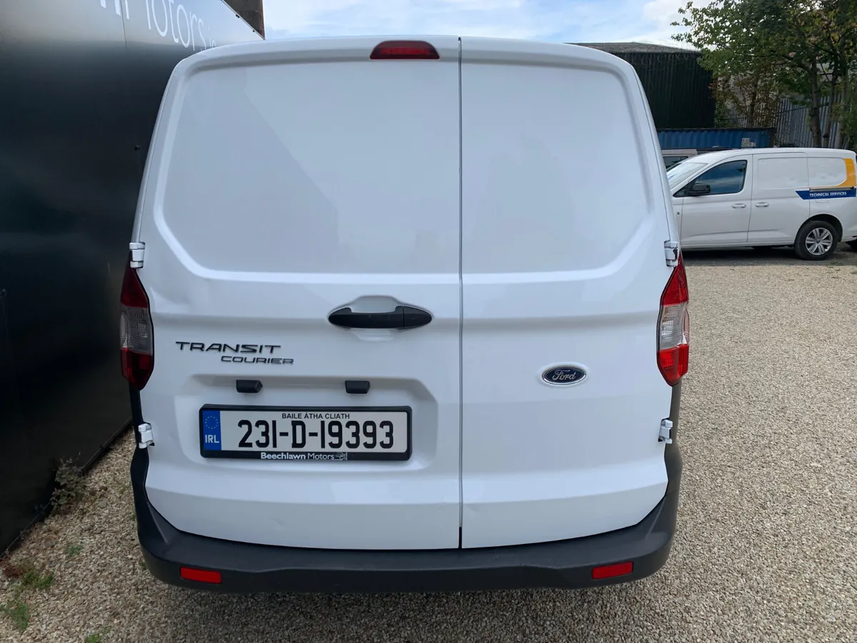 FORD TRANSIT COURIER 1.5 TDCI BASE - Image 4