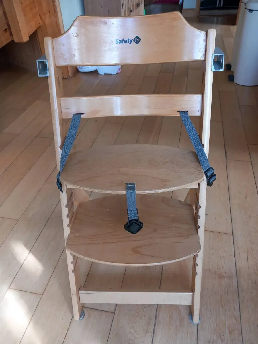 Safety 1st High Chair - Image 1