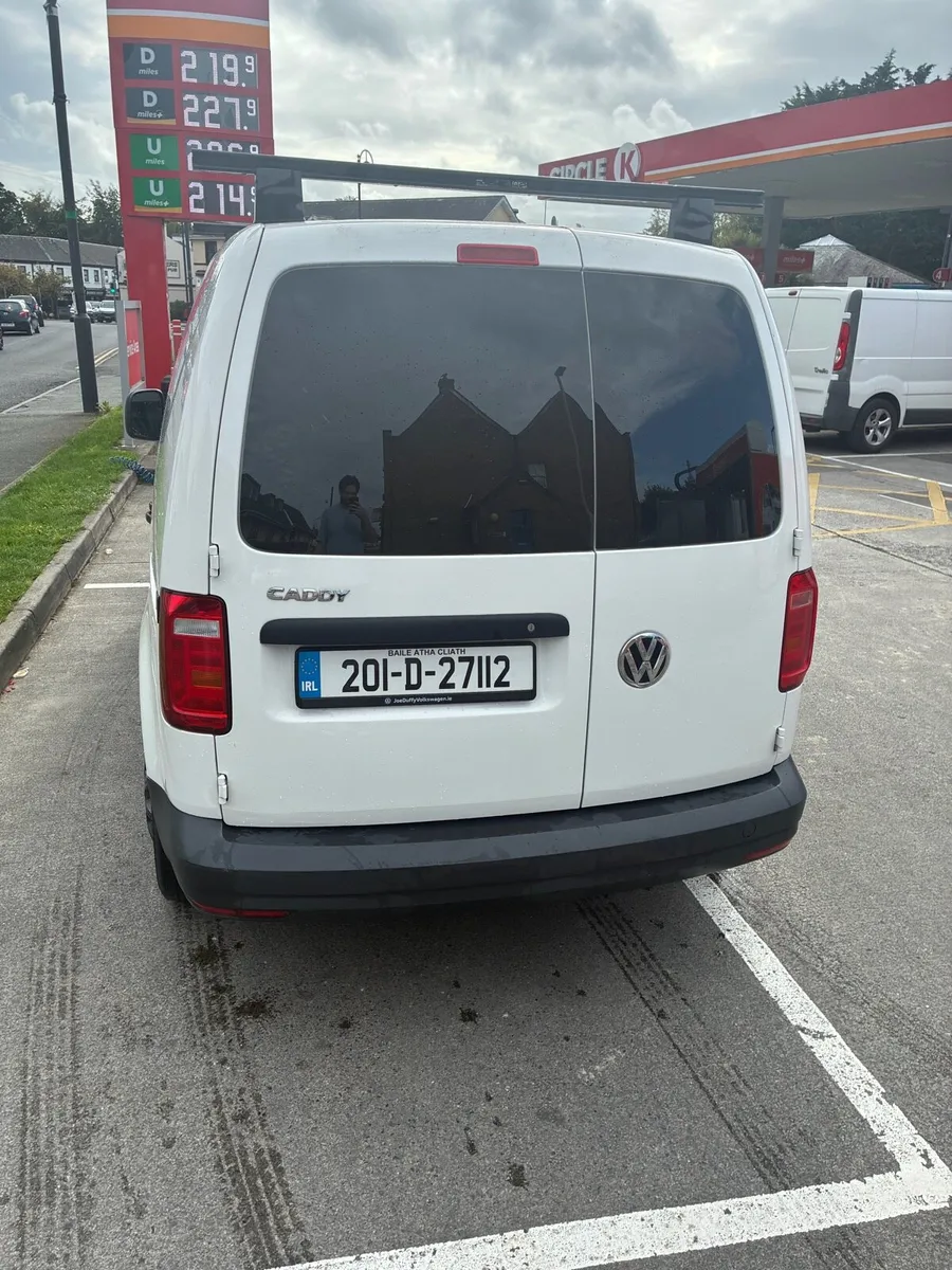 Volkswagen caddy - Image 4