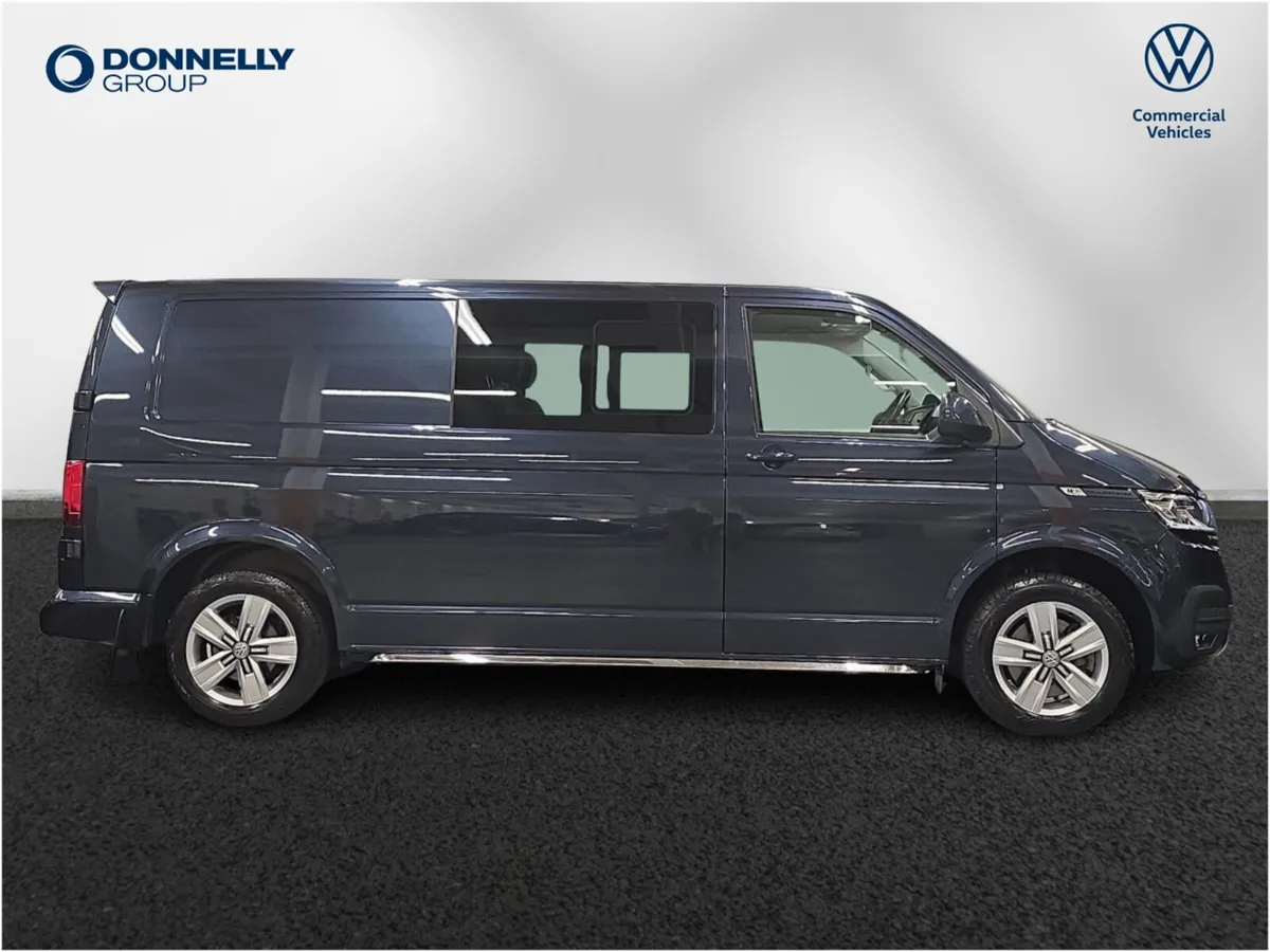 Volkswagen Transporter 2.0 TDI 150 Highline Kombi - Image 4