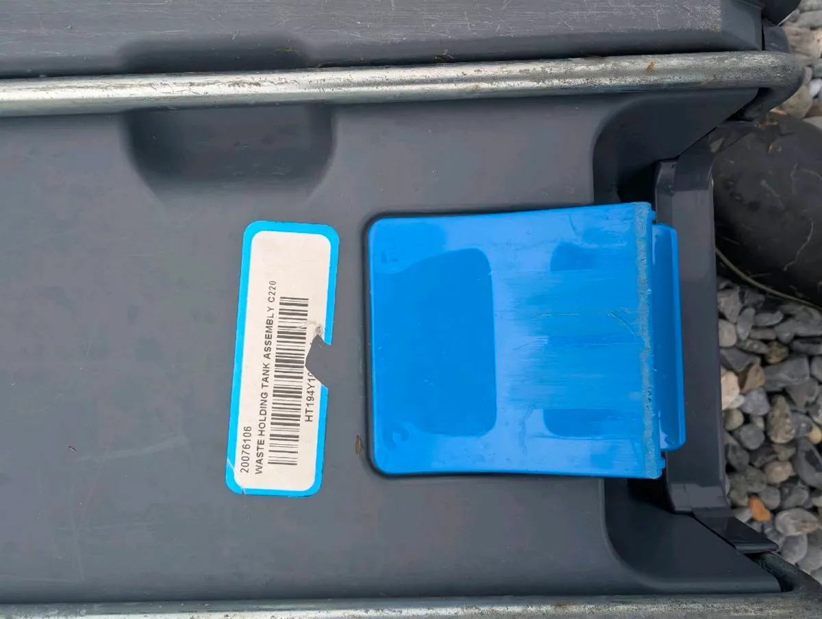 Thetford Toilet Cassette C220 - Image 3