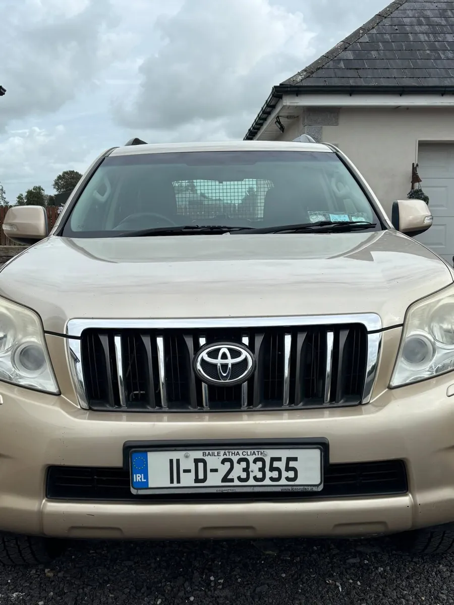 Toyota  landcruiser  jeep - Image 1